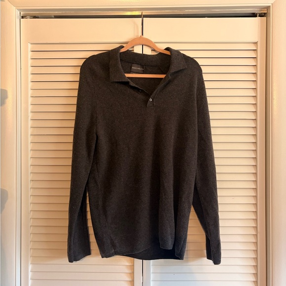 Mack Welden V neck merino wool sweater